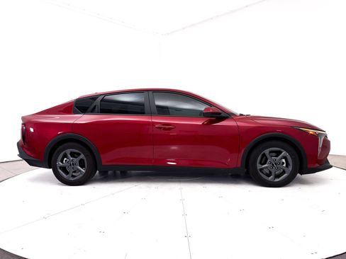 Certified 2025 Kia K4 FWD image 36