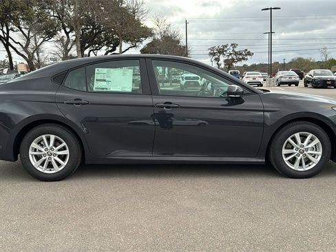 New 2026 Toyota Camry LE image 10