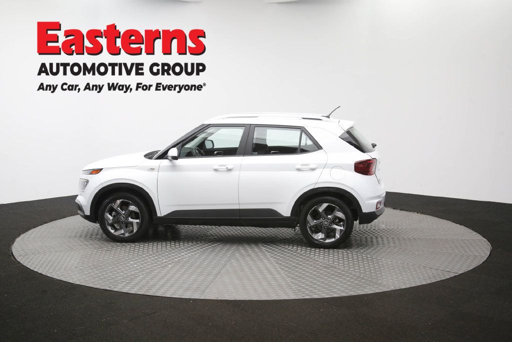 Used 2025 Hyundai Venue SEL FWD image 65