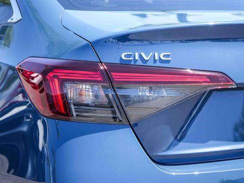 Used 2025 Honda Civic LX image 11