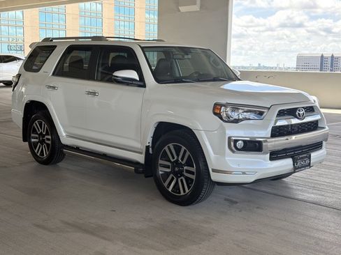 Used 2018 Toyota 4Runner Limited AWD/4WD image 5