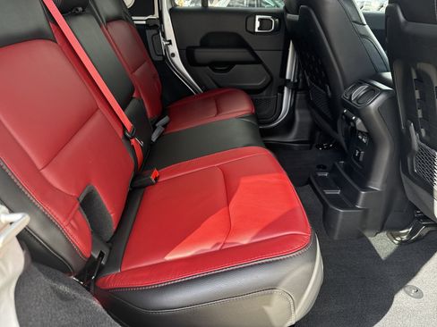 Used 2023 Jeep Wrangler Unlimited Rubicon 392 image 19