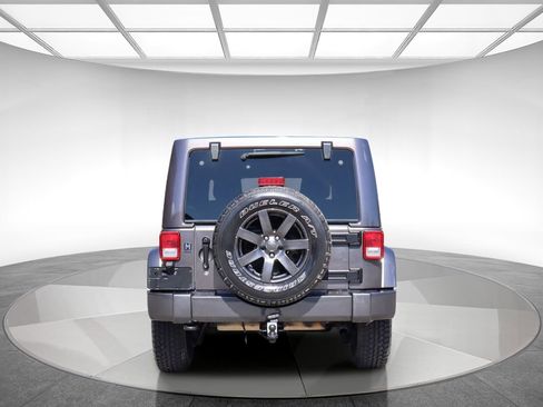 Used 2017 Jeep Wrangler Unlimited Sahara w/ Dual Top Group AWD/4WD image 7