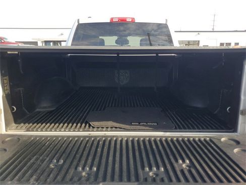 Used 2015 RAM 1500 Express image 9
