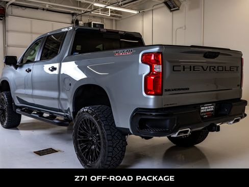 Used 2024 Chevrolet Silverado 1500 LT Trail Boss w/ LT Trail Boss Premium Package AWD/4WD image 7