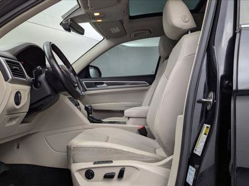 Used 2019 Volkswagen Atlas SEL image 13