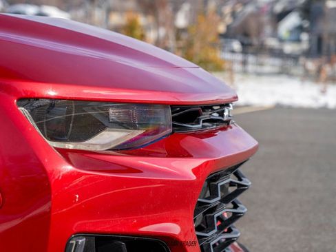Used 2019 Chevrolet Camaro ZL1 image 63
