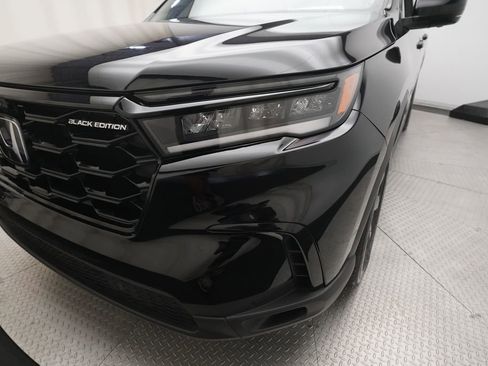 Certified 2025 Honda Pilot Black Edition image 25