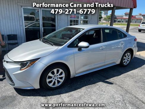 Used 2023 Toyota Corolla LE FWD image 1