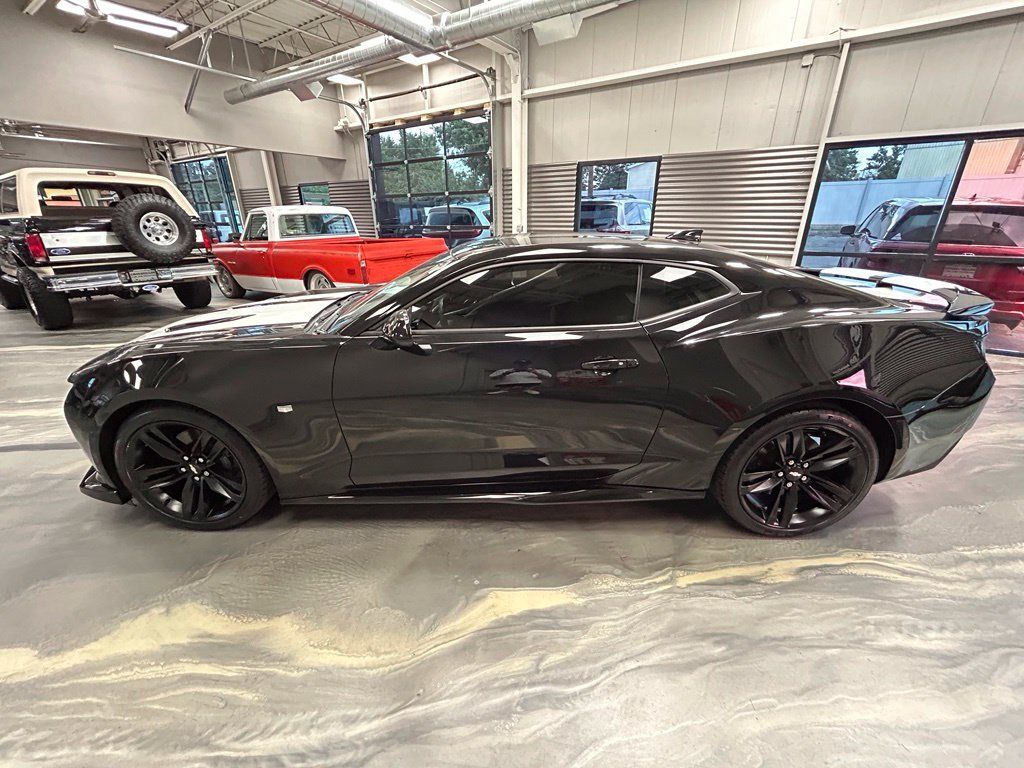 Used 2016 Chevrolet Camaro SS RWD image 34