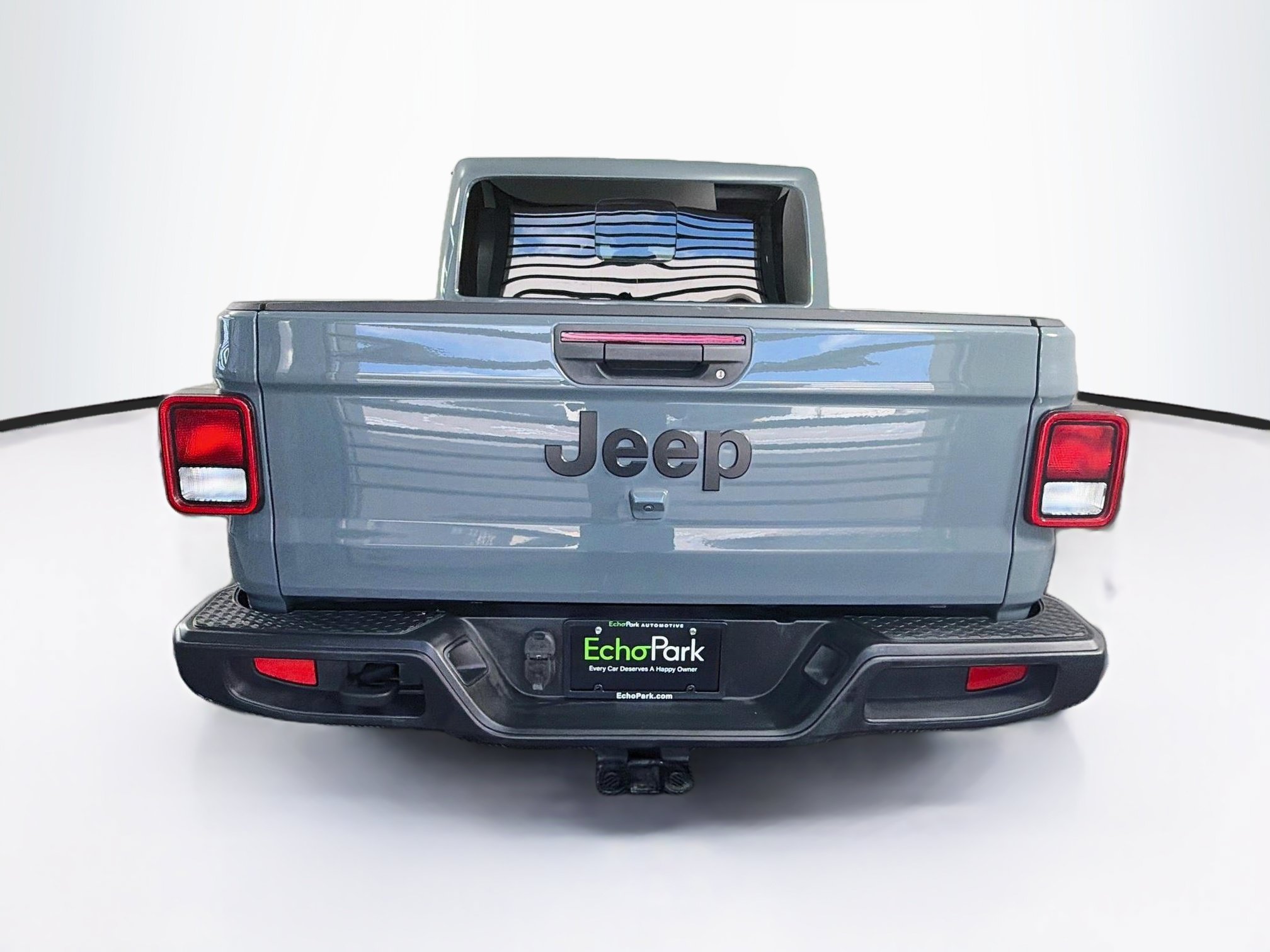 Used 2024 Jeep Gladiator Sport AWD/4WD image 7