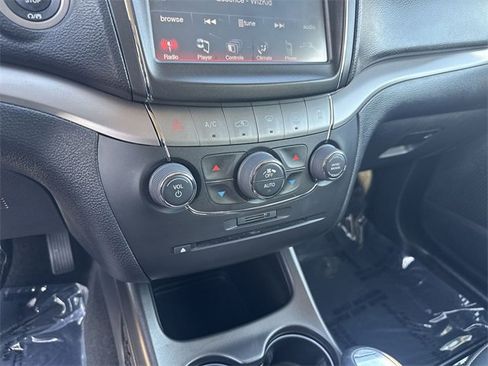 Used 2019 Dodge Journey Crossroad image 22