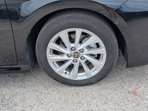 Used 2024 Toyota Camry LE FWD image 11