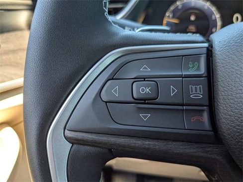 New 2025 Jeep Grand Cherokee Limited image 17