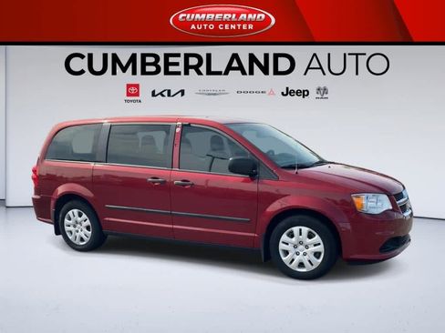 Used 2015 Dodge Grand Caravan American Value Package w/ UConnect Hands-Free Group FWD image 2