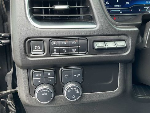 Used 2024 Chevrolet Suburban High Country AWD/4WD image 22