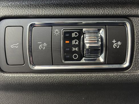 Used 2023 Lincoln Corsair Reserve w/ Equipment Group 202A image 32