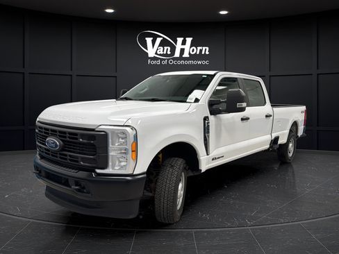Used 2023 Ford F250 XL AWD/4WD image 3