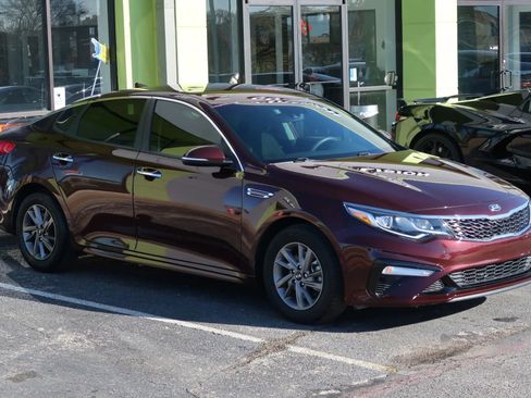 Used 2020 Kia Optima LX image 5