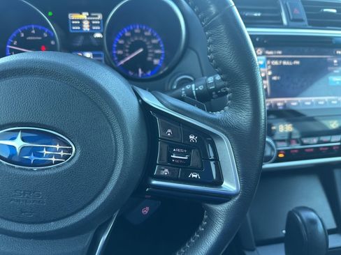 Used 2018 Subaru Outback 3.6R Touring w/ Popular Package #3 image 9