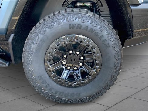 New 2024 GMC Hummer EV 3X w/ Omega Edition AWD/4WD image 11