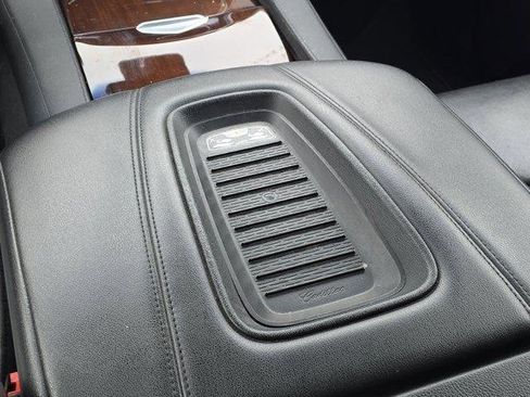 Used 2020 Cadillac Escalade Luxury image 14