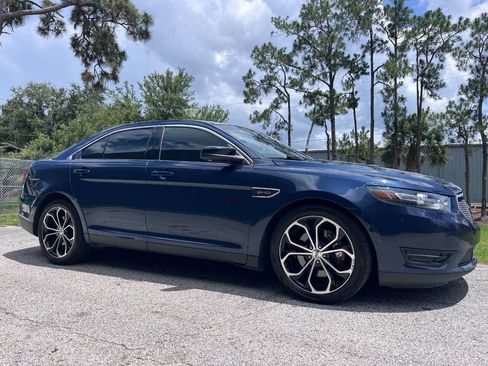 Used 2016 Ford Taurus SHO w/ Equipment Group 401A image 13