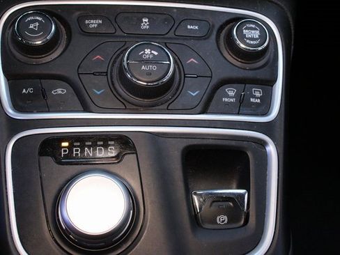 Used 2016 Chrysler 200 C w/ Sun & Sound Group image 25