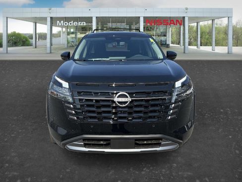 New 2026 Nissan Pathfinder SL image 8