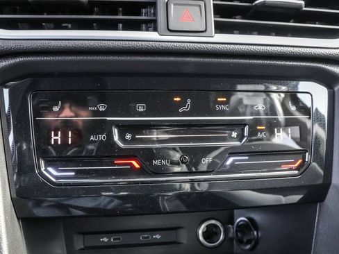 New 2026 Volkswagen Taos SE AWD/4WD image 28