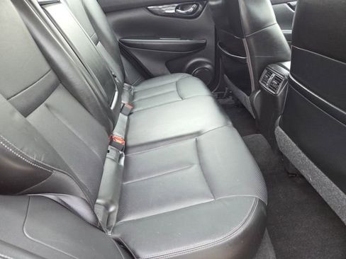 Used 2018 Nissan Rogue Sport SL w/ SL Premium Package image 32