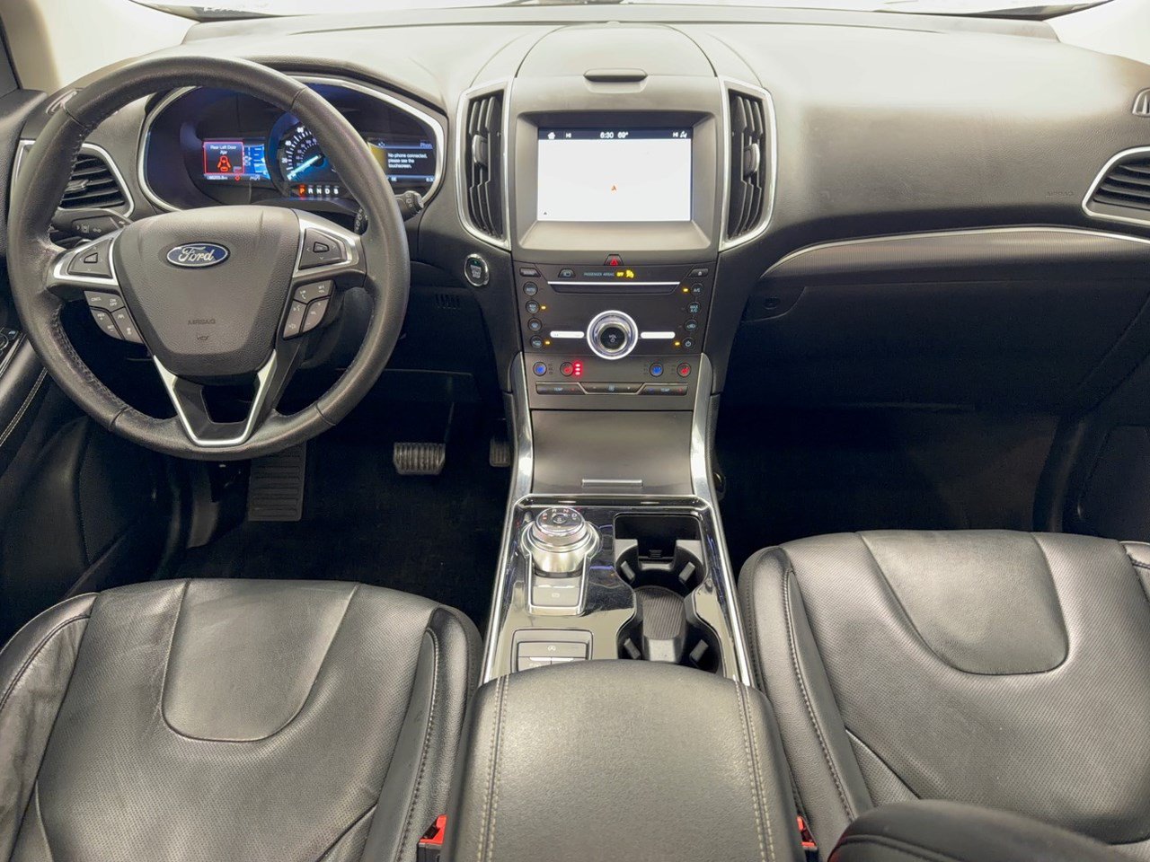 Used 2019 Ford Edge Titanium w/ Equipment Group 301A FWD image 17