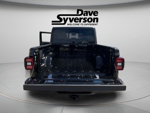 Used 2026 Jeep Gladiator Mojave AWD/4WD image 25