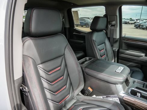 New 2025 Chevrolet Silverado 1500 RST w/ Convenience Package II AWD/4WD image 28