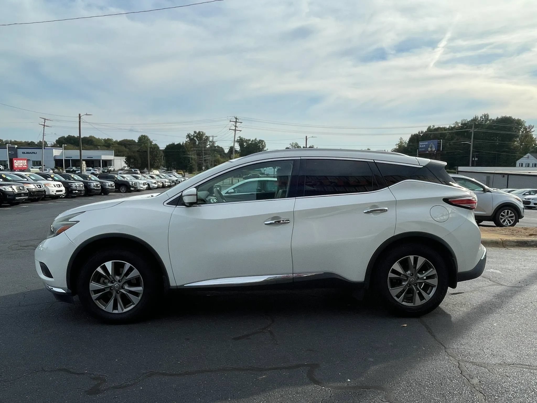 Used 2018 Nissan Murano SL w/ Moonroof Package FWD image 4