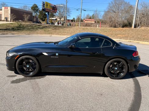 Used 2011 BMW Z4 sDrive35is image 4