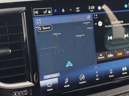 New 2026 Chrysler Pacifica Limited image 32