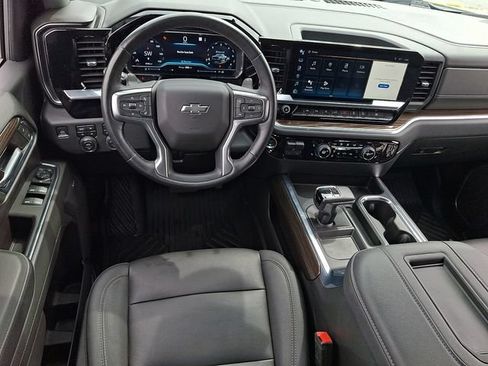 Certified 2022 Chevrolet Silverado 1500 LT Trail Boss w/ LT Trail Boss Premium Package AWD/4WD image 11