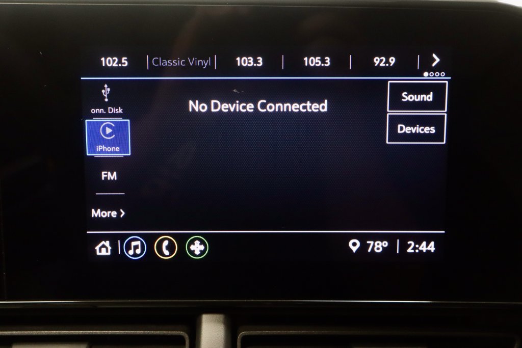 Used 2025 Chevrolet Trax LS FWD image 3