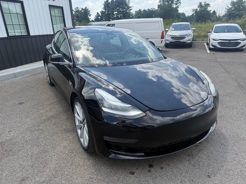 Used 2019 Tesla Model 3 Long Range RWD image 5