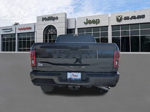 New 2026 RAM 2500 Laramie AWD/4WD image 5