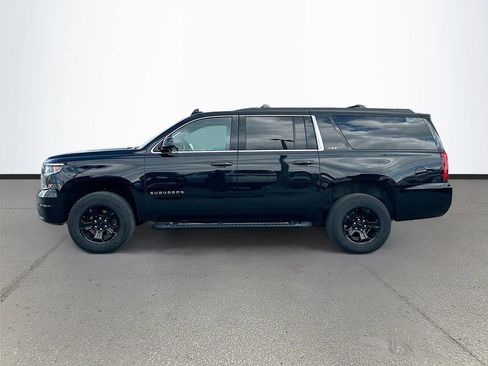 Used 2019 Chevrolet Suburban LT image 4