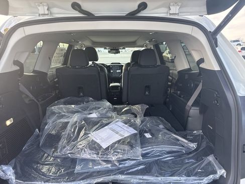 New 2025 Subaru Ascent Bronze Edition image 8