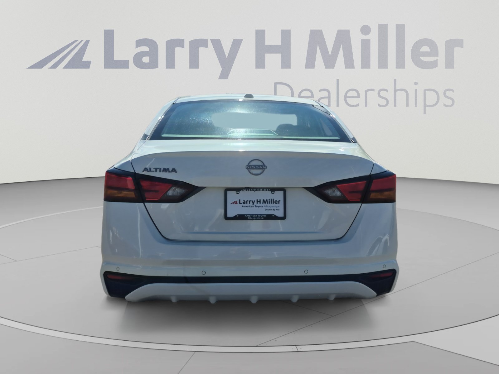 Used 2025 Nissan Altima 2.5 SV FWD image 4