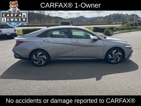 Used 2024 Hyundai Elantra Limited FWD image 4
