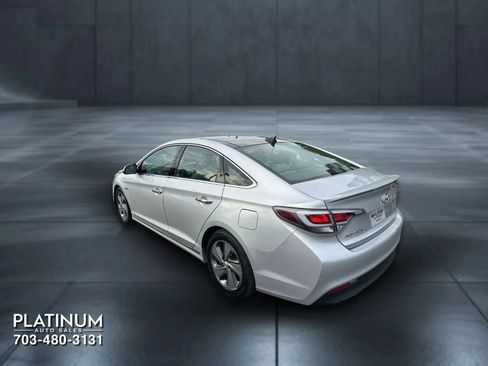Used 2016 Hyundai Sonata Limited w/ Option Group 02 FWD image 8