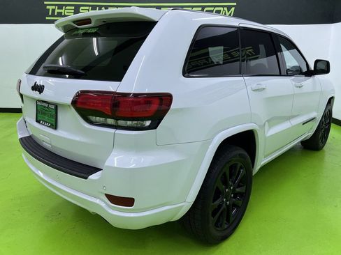 Used 2021 Jeep Grand Cherokee Laredo X AWD/4WD image 10