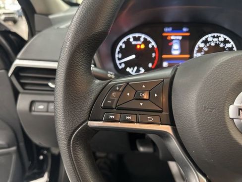 Used 2022 Nissan Altima 2.5 S image 12