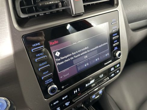 Used 2021 Toyota Prius image 17