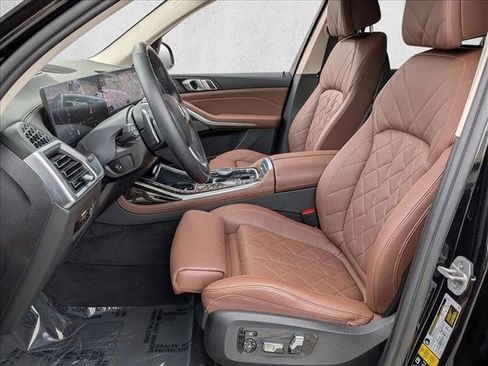 Certified 2023 BMW X7 xDrive40i w/ Premium Package image 19